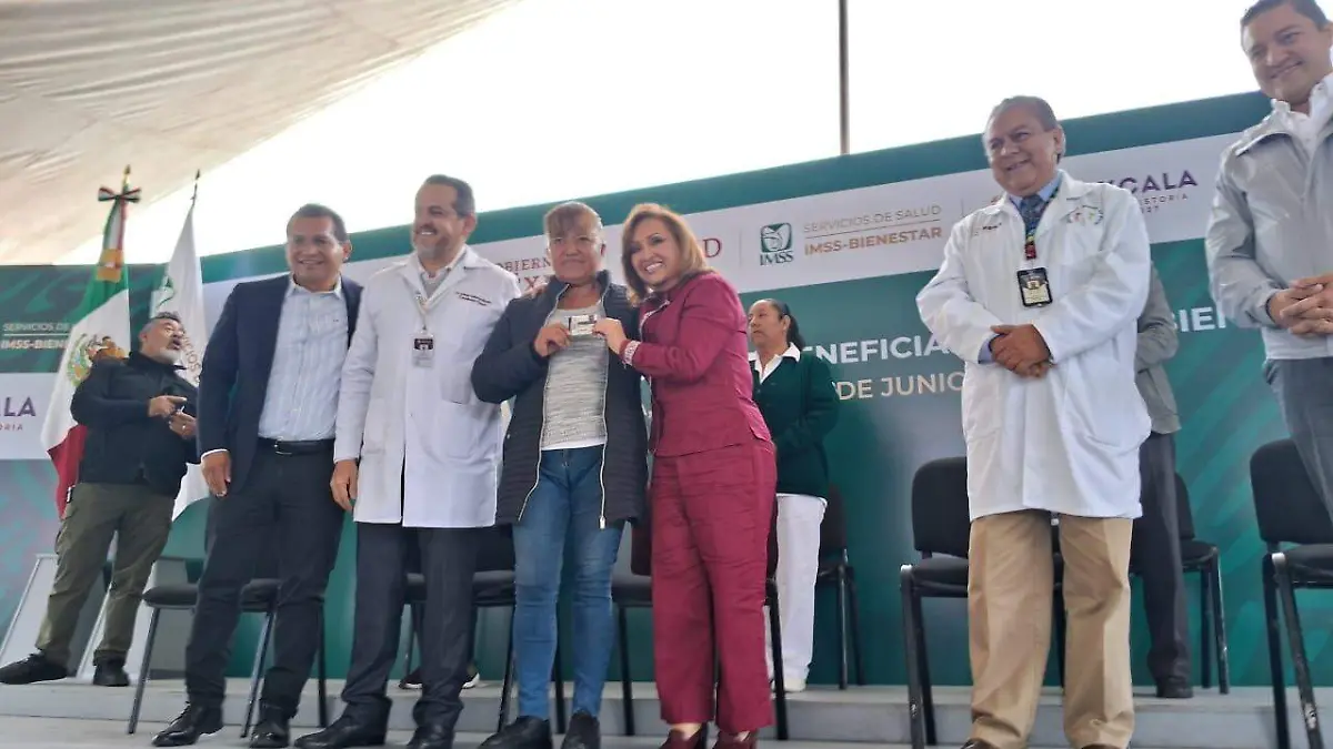 entrega de crerdenciales Imss-Bienestar Chiaugtempan (2)